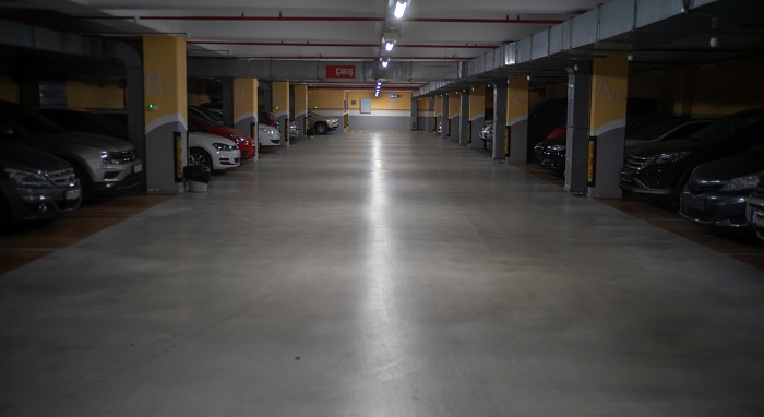 固化劑地坪施工技巧：實(shí)現(xiàn)高質(zhì)量的施工效果